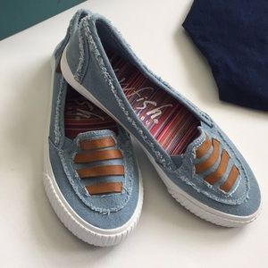 Blowfish Blue and Brown Casual Flats